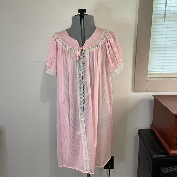 None Other - Vintage Pink and White Striped Lace Bed Jacket Robe Negligee Nightgown Size M/L?